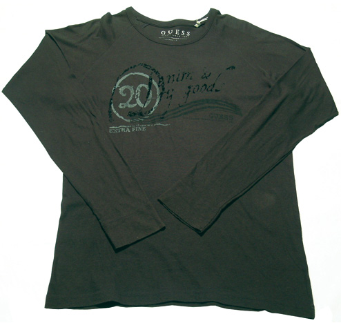 Product photo: T-Shirt model LULULA.