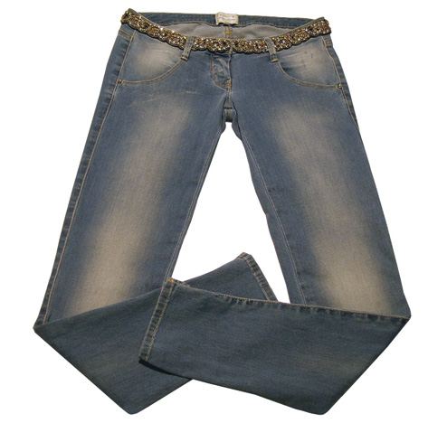 Product photo: Jeans model SPAKKI.